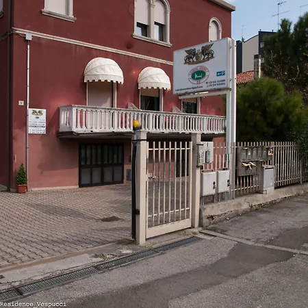 Venice Lion Residence Free Private Parking Easy Access Venice-3